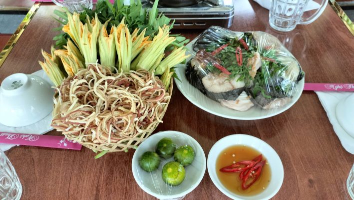 Hương vị đồng quê - Canh chua cá ngát nấu cơm mẻ